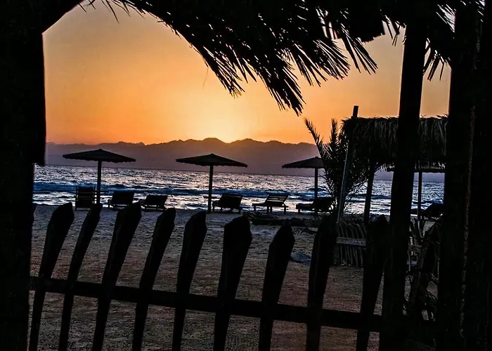 Paradise Sweir Szálloda
