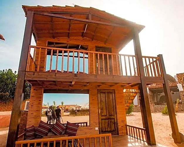 Szálloda Paradise Sweir 3*